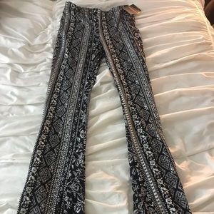 Black and White Bell-Bottom Pants! 🖤🖤🖤